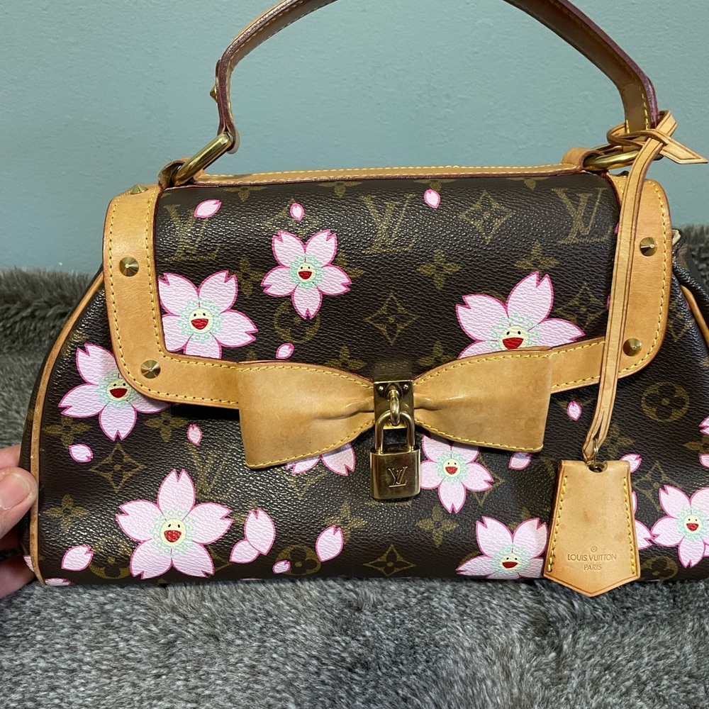 Sold on IG
Louis Vuitton Murakami Sac Retro Pm